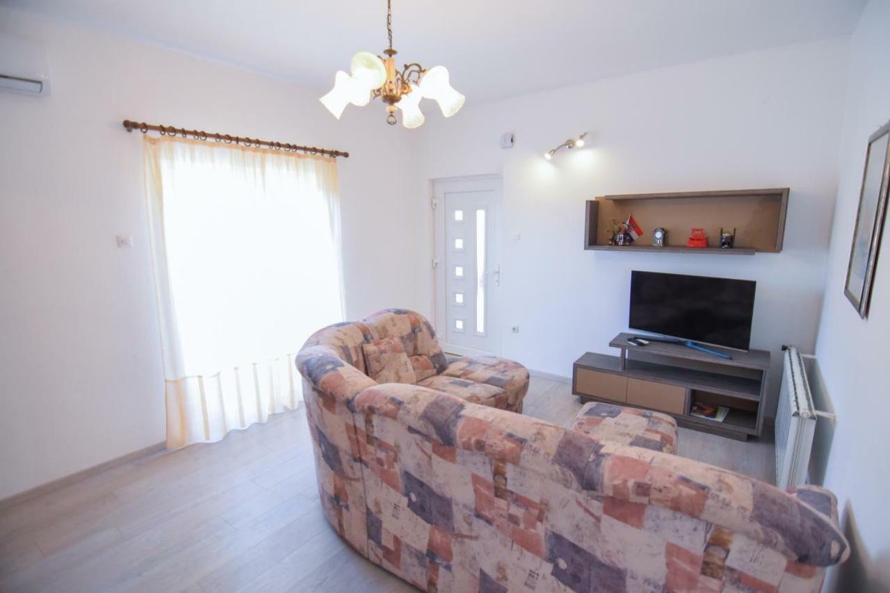 F-Holiday Apartment Zadar Ngoại thất bức ảnh
